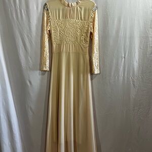 ROIIIII Cream Lace Long Sleeve Maxi Dress Elegant Formal Gown NWT Size S